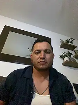 Snapshot of HOTB0Y18 chatting on 23, 4, 2026 HOTB0Y18 online show from 23, 4, 2026
