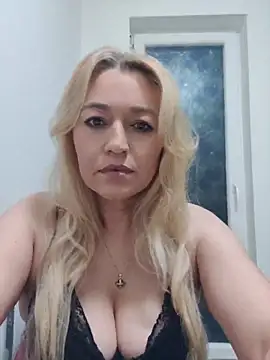 LexaVelure online show from 16, 4, 2026