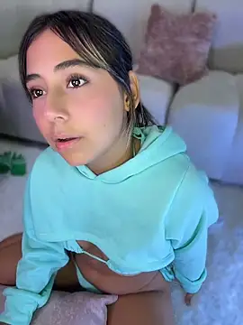 MelodyRey   online show from 10, 4, 2026