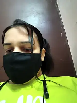 Snapshot of REENA-STRIP chatting on 8, 5, 2026 REENA-STRIP online show from 8, 5, 2026