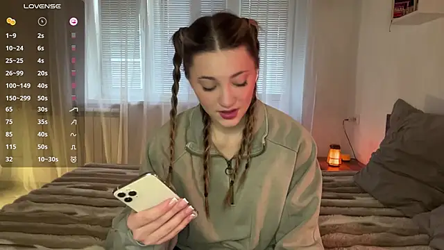 1Kellynaive online show from 26, 3, 2026