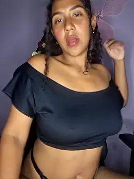 Snapshot of emily_fox01 chatting on 29, 3, 2026 emily fox01 online show from 29, 3, 2026