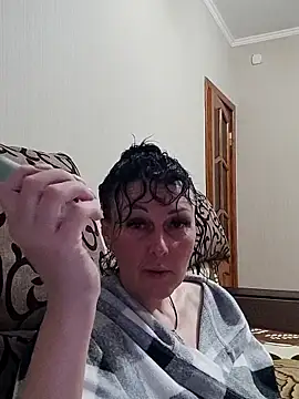 HelgaDennis online show from 8, 5, 2026