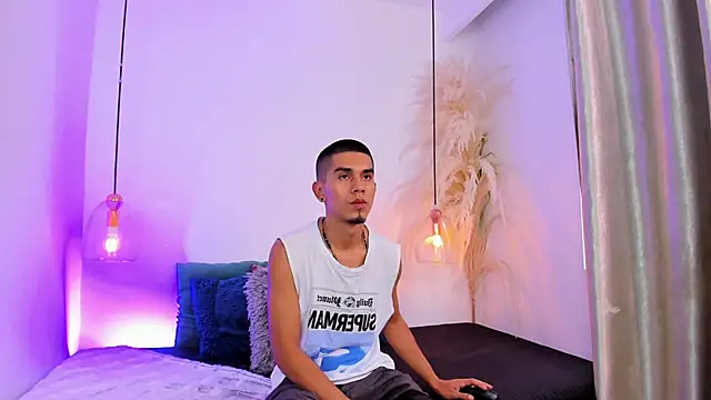 Snapshot of your_d0ll1 chatting on 27, 5, 2026 your d0ll1 online show from 27, 5, 2026