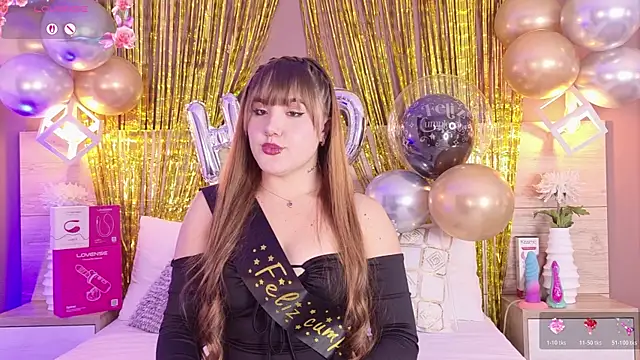 ElenaGilbertAdams online show from 24, 7, 2026