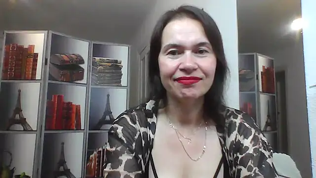 Selena Moo online show from 6, 8, 2026