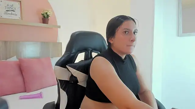 Snapshot of kira_relish chatting on 27, 3, 2026 kira relish online show from 27, 3, 2026