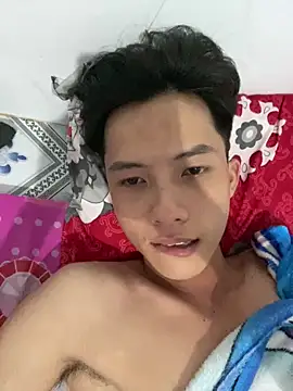 Nguyencuong1999 online show from 14, 4, 2026