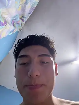 Snapshot of Piero_1369 chatting on 21, 4, 2026 Piero 1369 online show from 21, 4, 2026