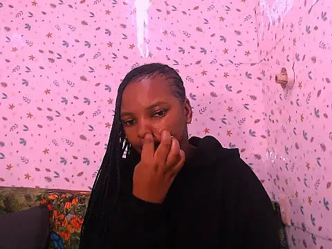 Snapshot of ebonysativa chatting on 8, 4, 2026 ebonysativa online show from 8, 4, 2026