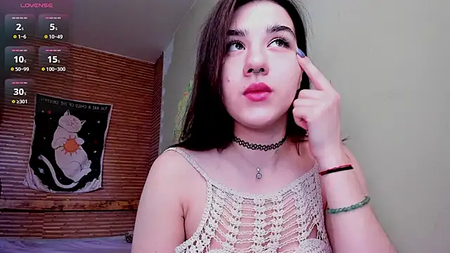 Snapshot of Elly__Green chatting on 20, 5, 2026 Elly Green online show from 20, 5, 2026