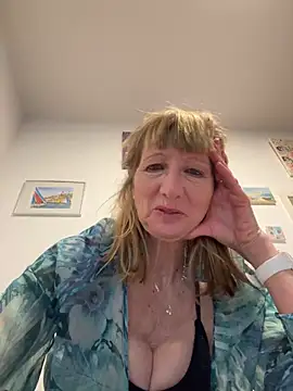 Snapshot of MatureKim chatting on 2, 4, 2026 MatureKim online show from 2, 4, 2026