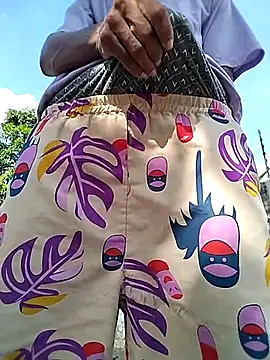 spittermasterpig1 online show from 29, 3, 2026