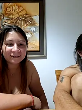 Snapshot of Gia-and-Lara chatting on 9, 4, 2026 Gia-and-Lara online show from 9, 4, 2026