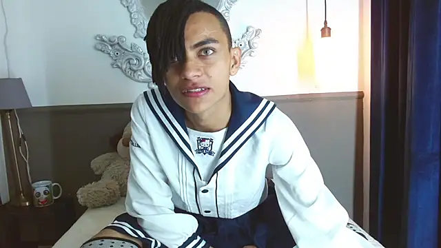 Snapshot of romeo_laurient chatting on 31, 3, 2026 romeo laurient online show from 31, 3, 2026