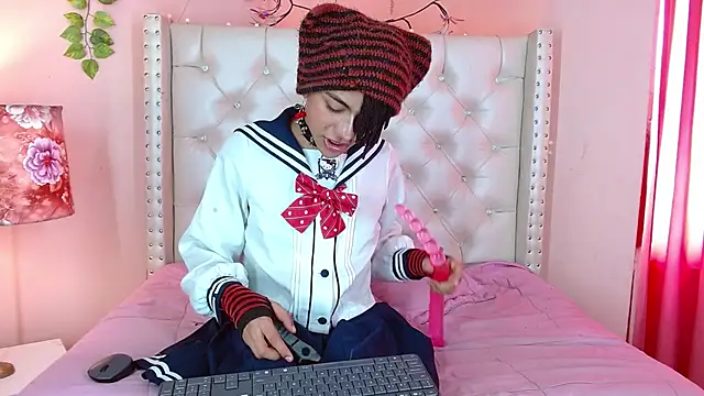 Snapshot of romeo_laurient chatting on 8, 5, 2026 romeo laurient online show from 8, 5, 2026