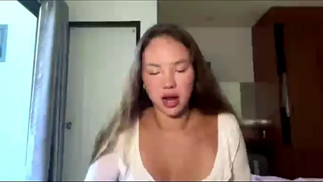 kamila 18 french online show from 28, 3, 2026