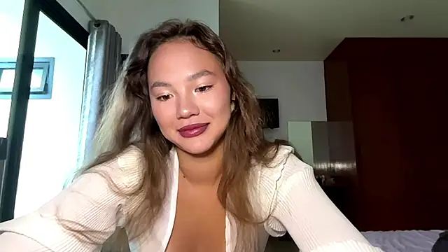 kamila 18 french online show from 21, 4, 2026