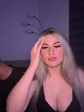 tiiffyy online show from 16, 4, 2026