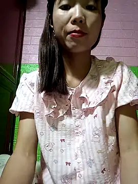 AmyLinee01 online show from 26, 4, 2026