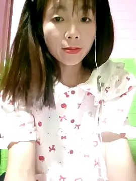 AmyLinee01 online show from 30, 4, 2026