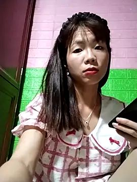 AmyLinee01 online show from 7, 6, 2026