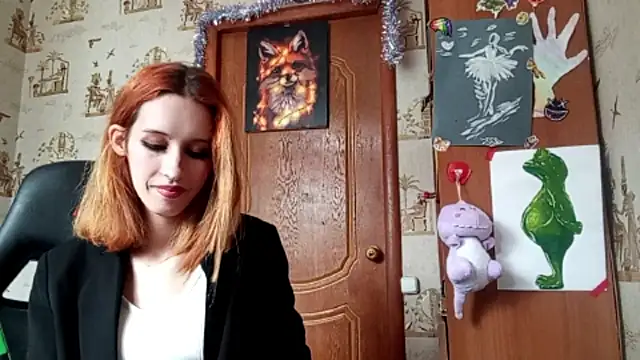 Snapshot of SirenFrost chatting on 14, 4, 2026 SirenFrost online show from 14, 4, 2026