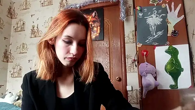 Snapshot of SirenFrost chatting on 18, 4, 2026 SirenFrost online show from 18, 4, 2026