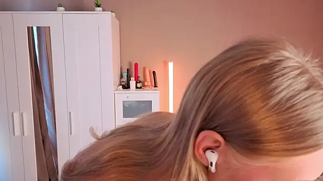 Sellina moon online show from 2, 8, 2026