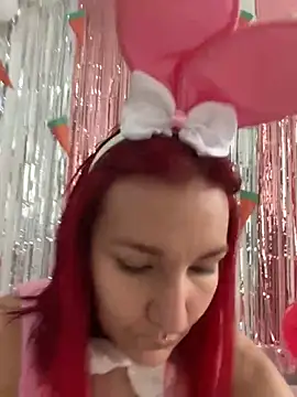 Amelie-RedHoney online show from 5, 4, 2026