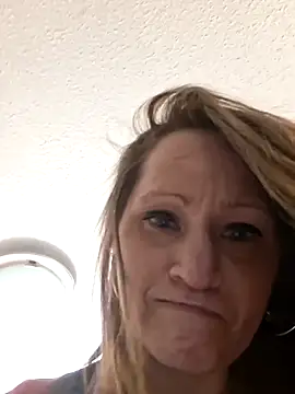 beeeuhh online show from 19, 4, 2026