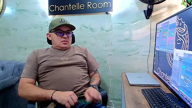 maximo daddy online show from 30, 4, 2026