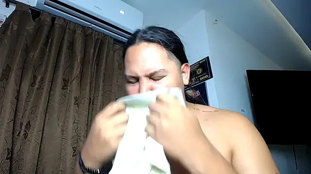 Junaiker roa1 online show from 7, 4, 2026