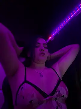 Alessia Peach online show from 6, 4, 2026