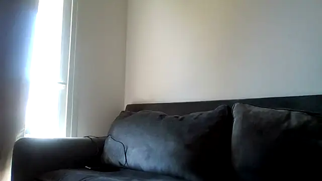 Emily B X online show from 25, 3, 2026