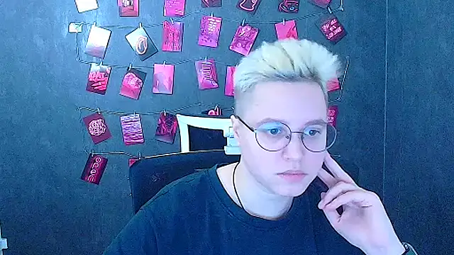 Snapshot of Bella_lla chatting on 23, 3, 2026 Bella lla online show from 23, 3, 2026