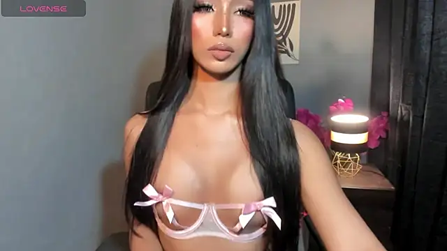 xEllaineCumsLotx online show from 6, 4, 2026