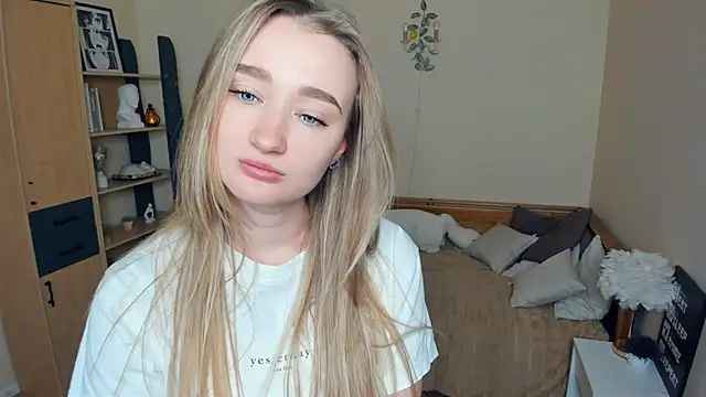 VioletteClaire online show from 19, 4, 2026