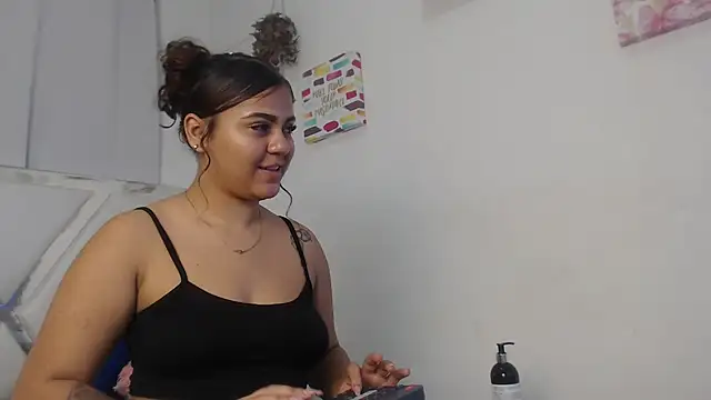 Snapshot of AlannaHarper chatting on 25, 6, 2026 AlannaHarper online show from 25, 6, 2026
