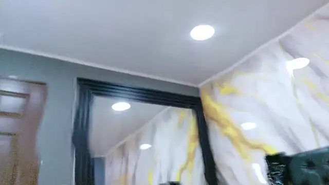 Snapshot of LindaFrancoo chatting on 8, 5, 2026 LindaFrancoo online show from 8, 5, 2026