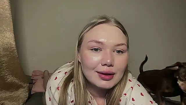 cutiejuliee online show from 26, 3, 2026