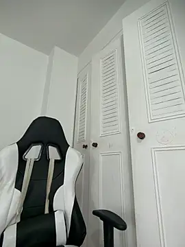 Valerie-S online show from 4, 6, 2026