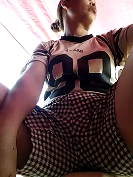 Snapshot of Ely-cute2k chatting on 7, 5, 2026 Ely-cute2k online show from 7, 5, 2026