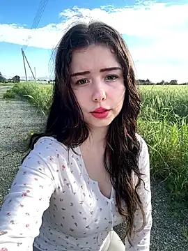 leiawifey online show from 6, 4, 2026