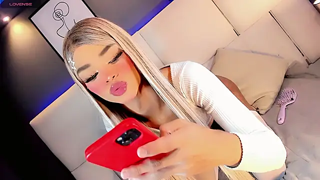Kornylovee online show from 30, 5, 2026