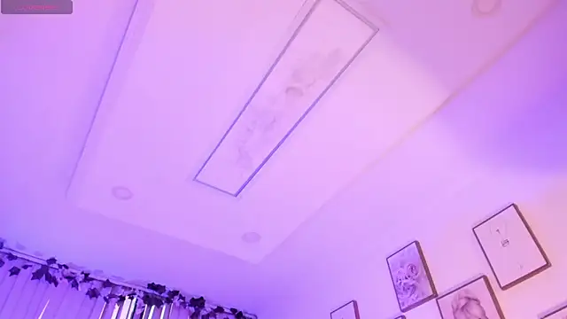 emilydolly  online show from 18, 4, 2026