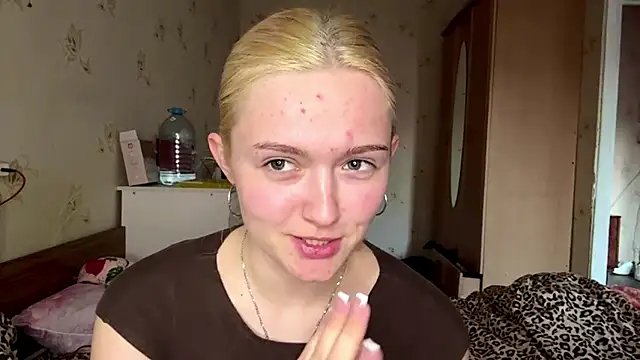 Snapshot of Sophia_Blonde chatting on 8, 4, 2026 Sophia Blonde online show from 8, 4, 2026