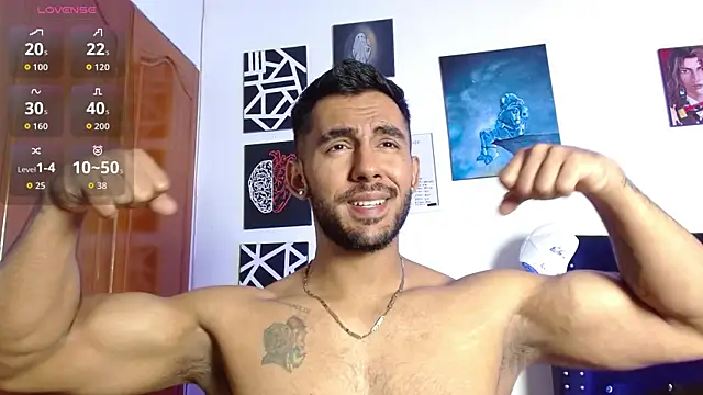 Snapshot of romanpearce_ chatting on 12, 6, 2026 romanpearce online show from 12, 6, 2026