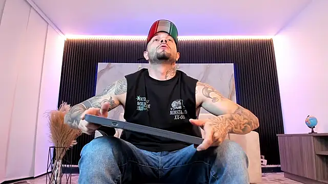 Snapshot of NICK_OWEEN26 chatting on 25, 3, 2026 NICK OWEEN26 online show from 25, 3, 2026