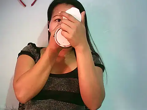 CreamyHotPussy4u online show from 13, 4, 2026